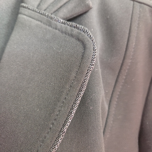 Nine West Black Blazer with Notched Lapels and Tailored Fit Size 16 - Picture 4 of 7